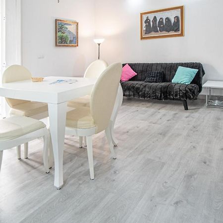 Apartamento El Cobijo De กาดิซ ภายนอก รูปภาพ